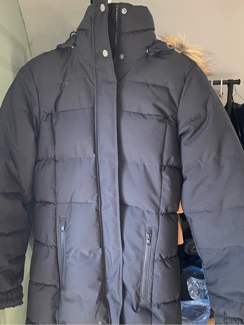 Helly Hansen women’s winter coat, black parka in size small, like new